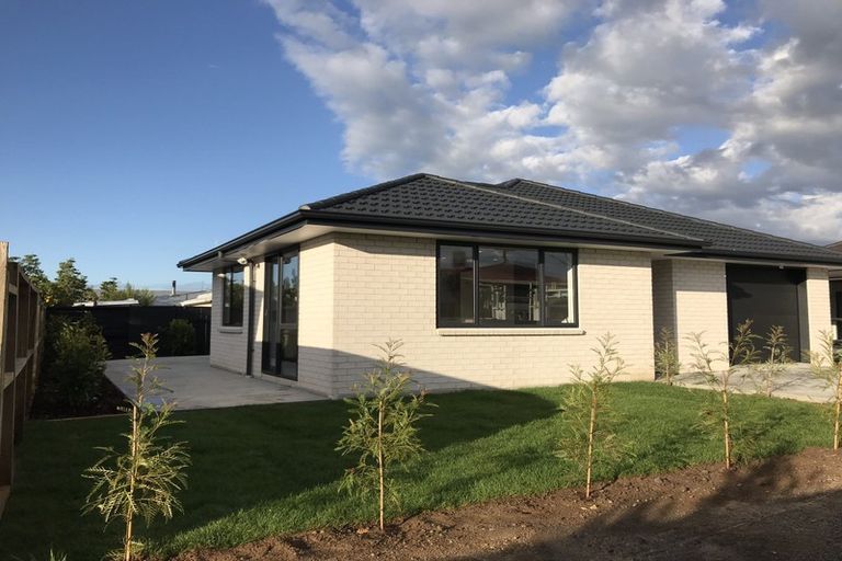 Photo of property in 30a Queenwood Road, Levin, 5510