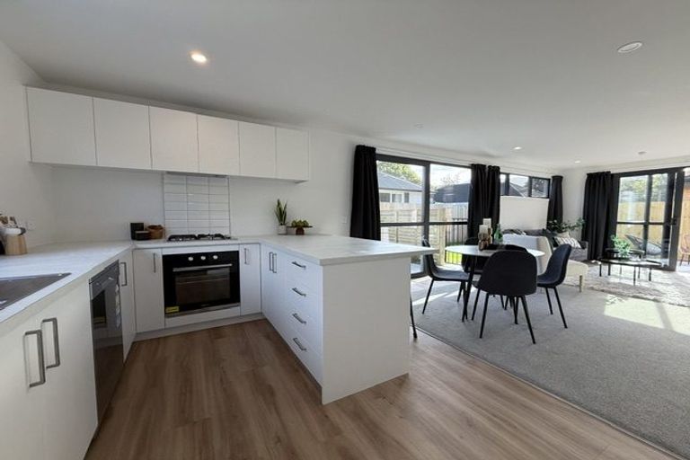 Photo of property in 4b Bathurst Street, Silverstream, Upper Hutt, 5019