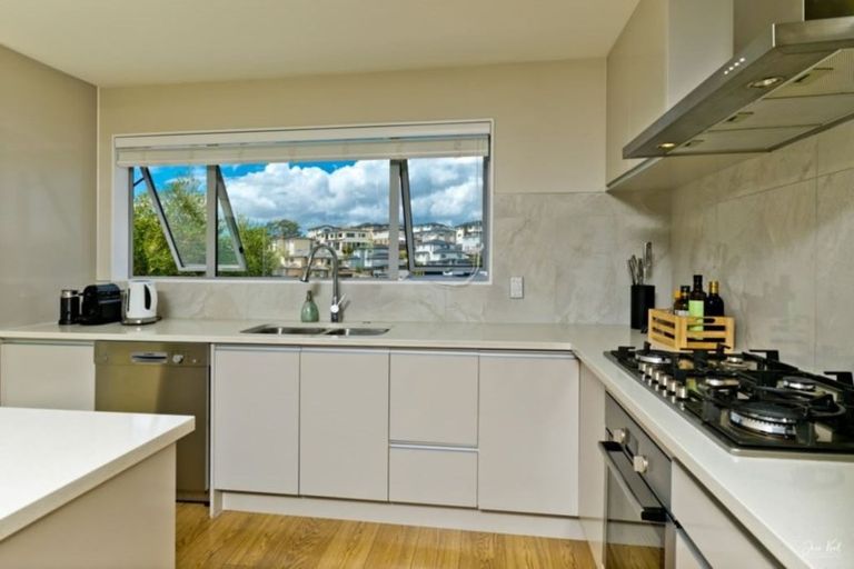 Photo of property in 18 Virginia Street, Henderson, Auckland, 0612