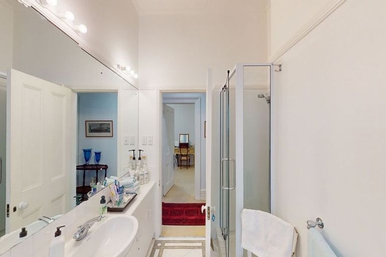 Photo of property in 6 Hawker Street, Mount Victoria, Wellington, 6011