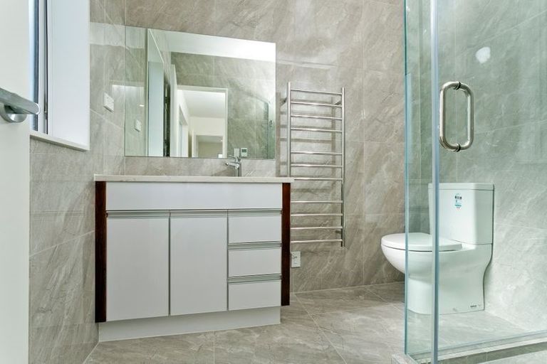 Photo of property in 94 Pohutukawa Parade, Riverhead, 0820