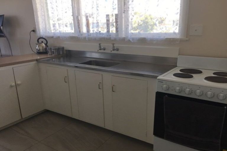 Photo of property in 18 Wallis Place, Onekawa, Napier, 4110