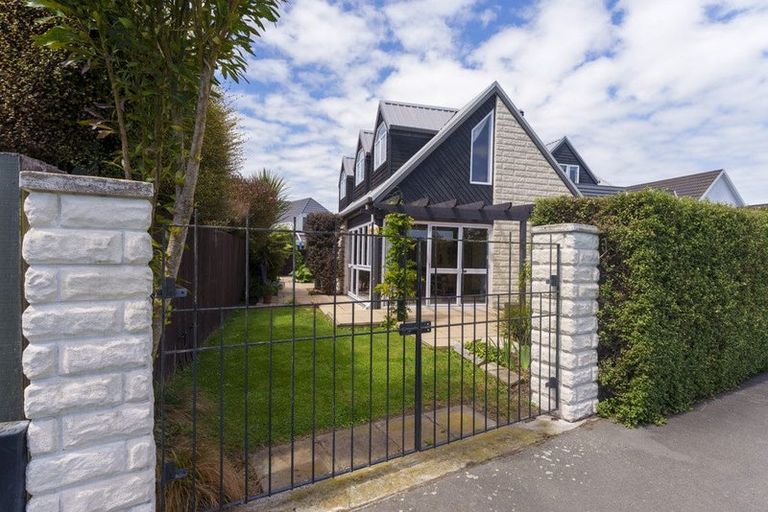 Photo of property in 34 Townshend Crescent, Halswell, Christchurch, 8025