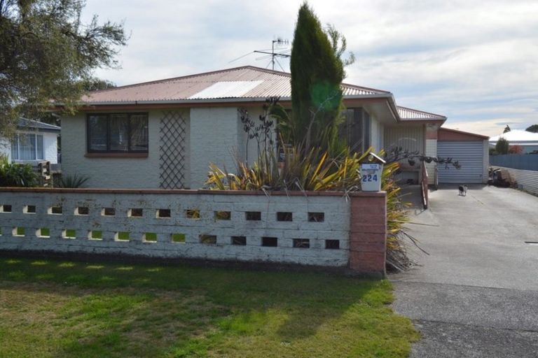 Photo of property in 224 Mcquarrie Street, Kingswell, Invercargill, 9812