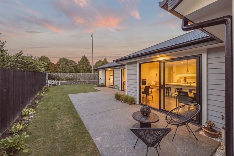 Photo of property in 20 Bargrove Close, Halswell, Christchurch, 8025