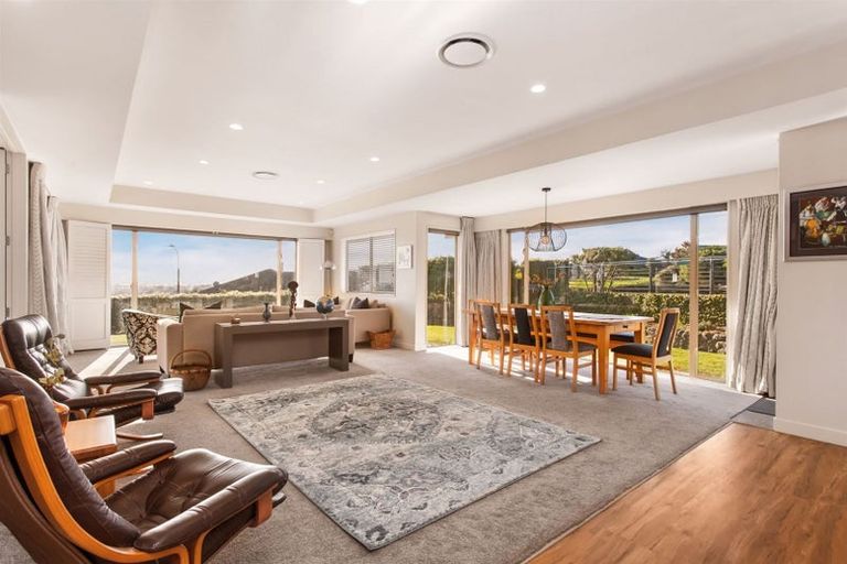 Photo of property in 2 Somerton Rise, Westmorland, Christchurch, 8025