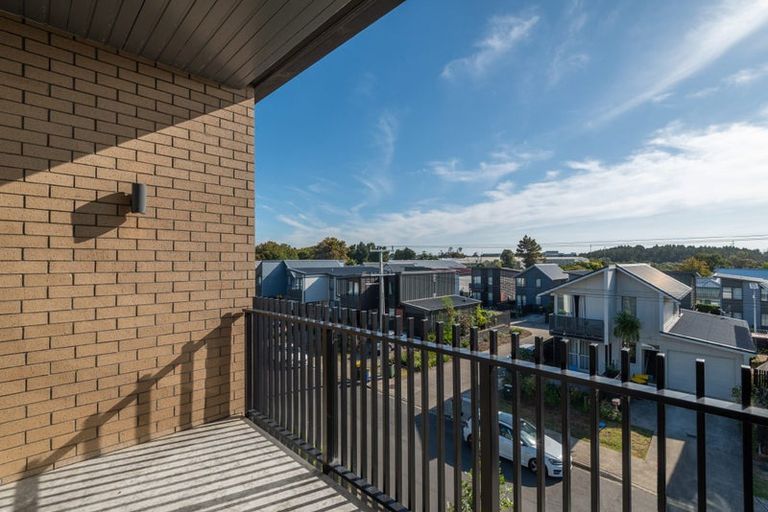 Photo of property in 207/38d Fraser Avenue, Northcote, Auckland, 0627