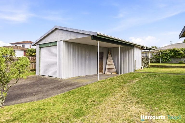 Photo of property in 6 Newberry Place, Richmond Heights, Taupo, 3330