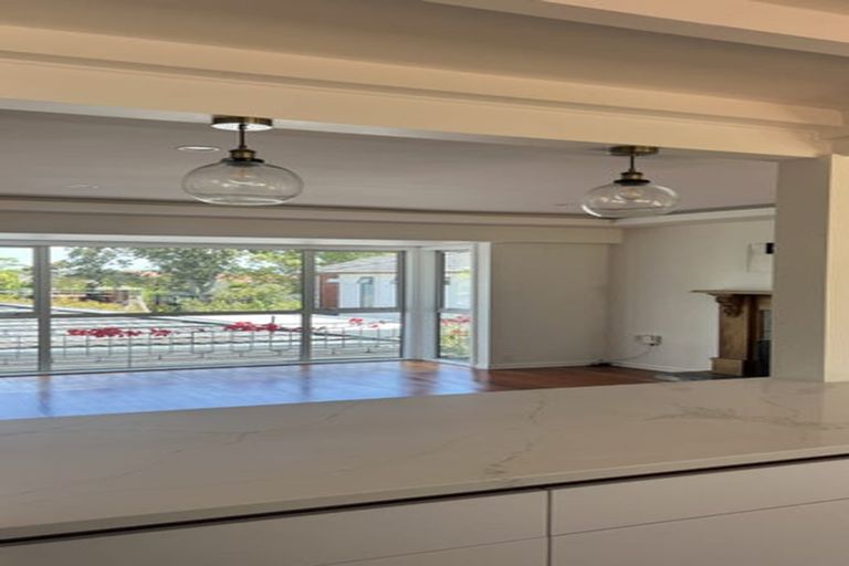 Photo of property in 2/31 Sydney Street, Hauraki, Auckland, 0622