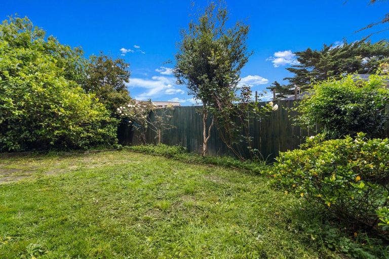 Photo of property in 4/90 Lynwood Road, New Lynn, Auckland, 0600
