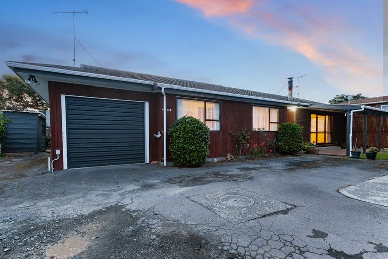 Photo of property in 66c Main Road, Titahi Bay, Porirua, 5022