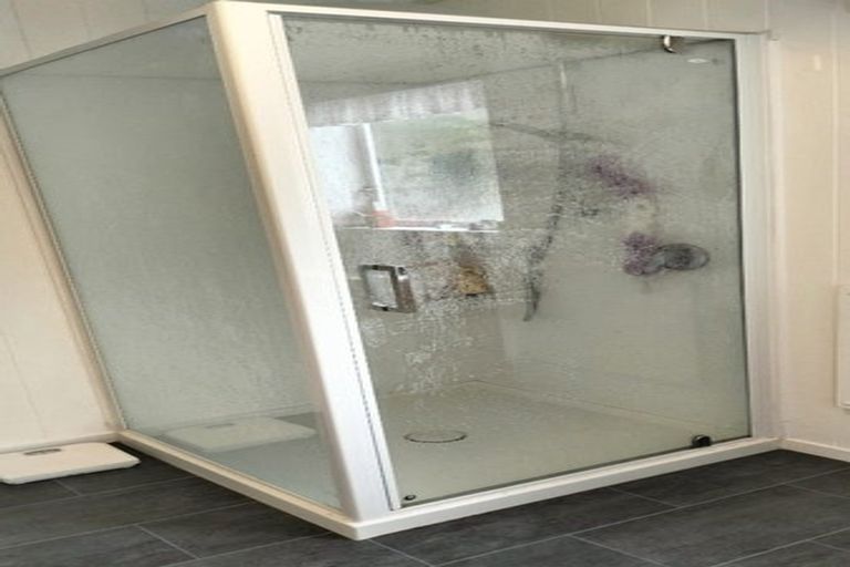 Photo of property in 38 Larchmont Grove, Totara Park, Upper Hutt, 5018