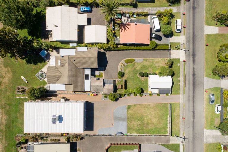 Photo of property in 25 Willow Avenue, Hannahs Bay, Rotorua, 3010