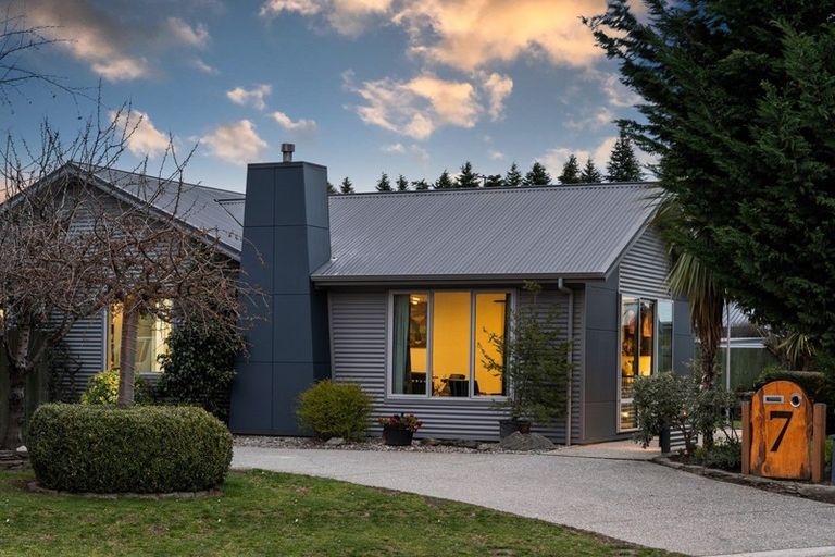 Photo of property in 7 Crawford Place, Lake Hayes, Queenstown, 9304