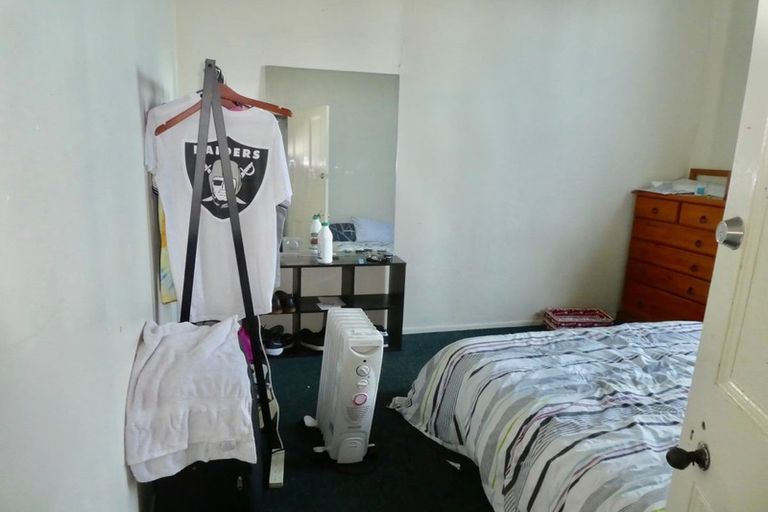 Photo of property in 247 Castle Street, Dunedin Central, Dunedin, 9016