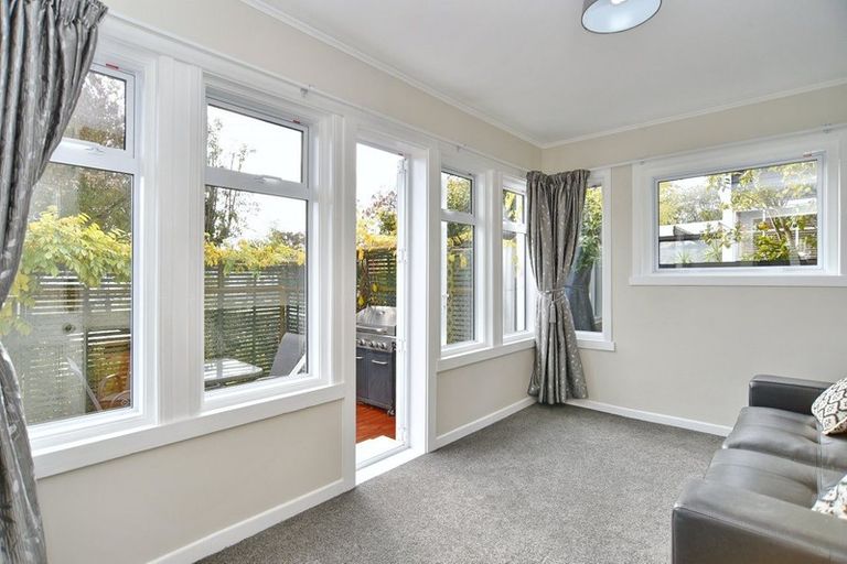 Photo of property in 30 Corson Avenue, Beckenham, Christchurch, 8023
