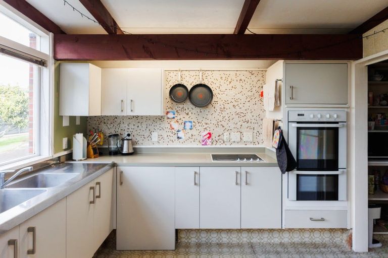 Photo of property in 37 Montgomery Terrace, Hokowhitu, Palmerston North, 4410