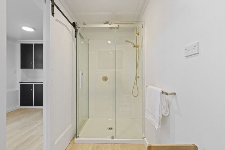 Photo of property in 16 Bulteel Street, New Plymouth, 4310