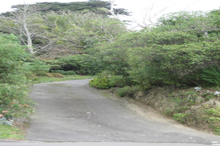 Photo of property in 46 Glanmire Road, Newlands, Wellington, 6037