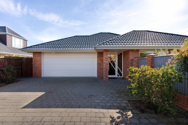 Photo of property in 78 Broadhaven Avenue, Parklands, Christchurch, 8083