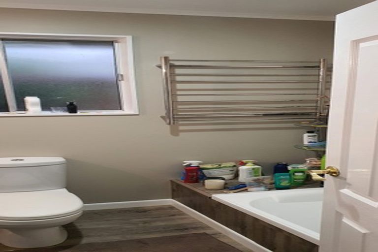 Photo of property in 33 Ernest Street, Ranui, Porirua, 5024