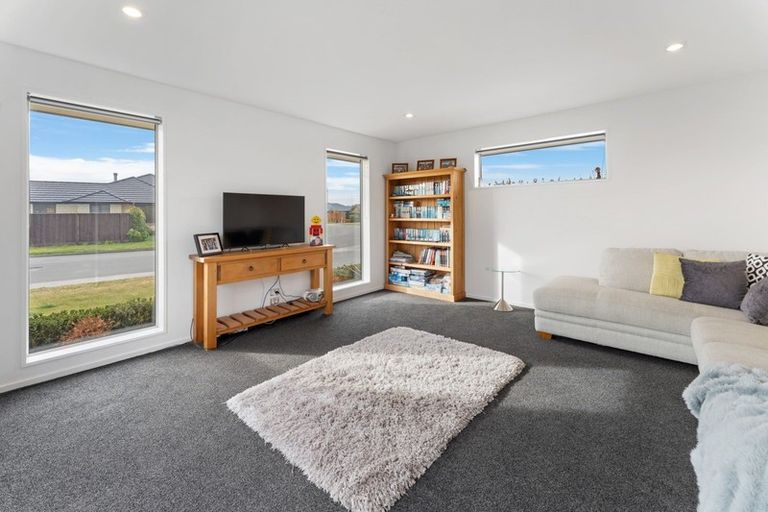 Photo of property in 25 Gilchrist Place, Kaiapoi, 7630