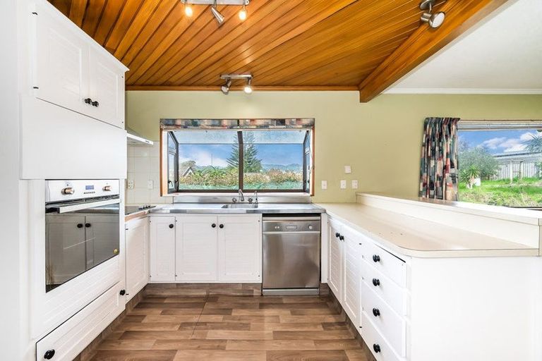 Photo of property in 38 Winton Street, Paraparaumu Beach, Paraparaumu, 5032