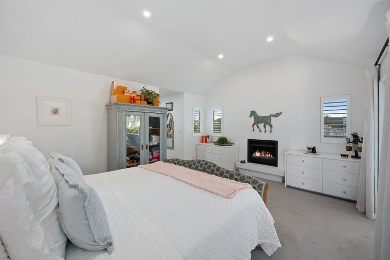 Photo of property in 1/13 Milford Road, Milford, Auckland, 0620