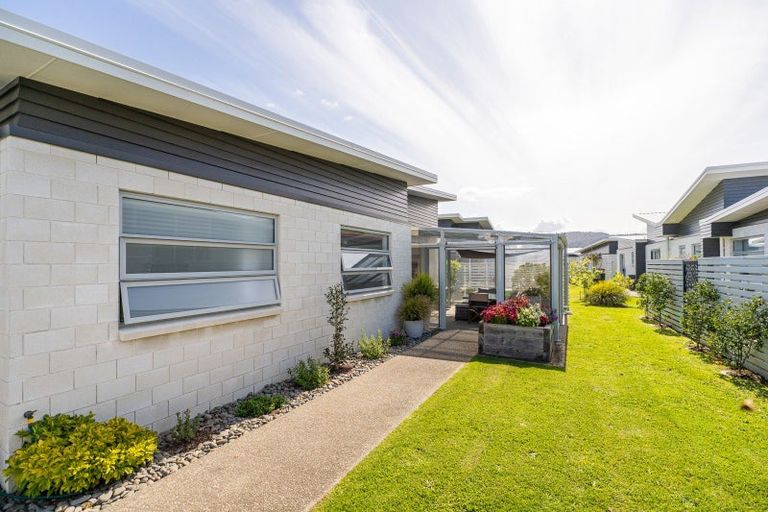 Photo of property in 16 Vanita Drive, Whitianga, 3510