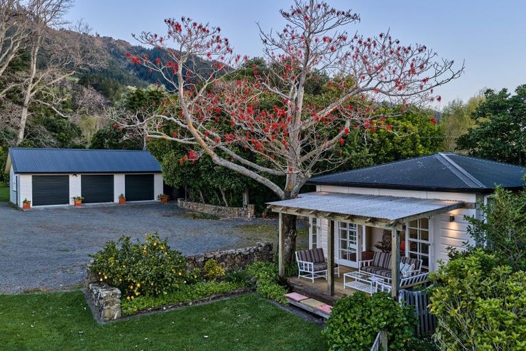 Photo of property in 3 Hadfield Road, Peka Peka, Waikanae, 5391