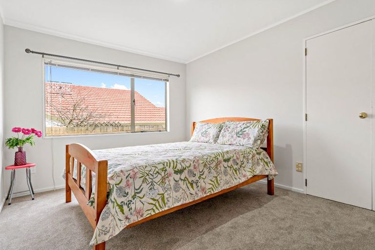 Photo of property in 1/238 Botany Road, Golflands, Auckland, 2013