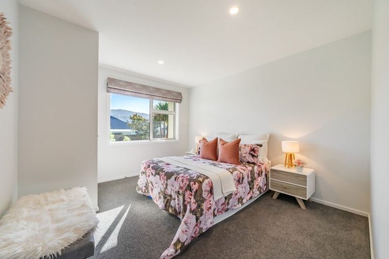 Photo of property in 9a Marlborough Street, Silverstream, Upper Hutt, 5019