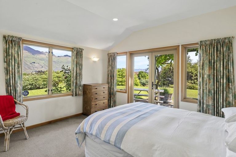 Photo of property in 56 Manuka Crescent, Wanaka, 9305