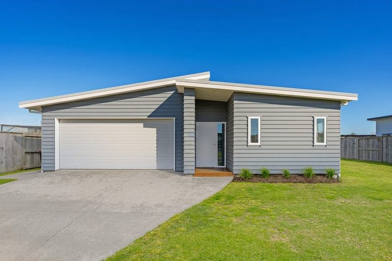 Photo of property in 8 Navigation Drive, Cooks Beach, Whitianga, 3591