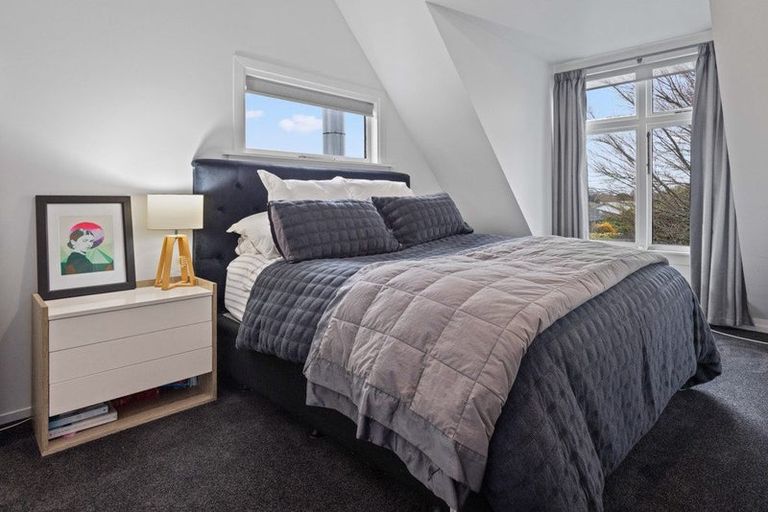 Photo of property in 1/53 Aorangi Road, Bryndwr, Christchurch, 8053