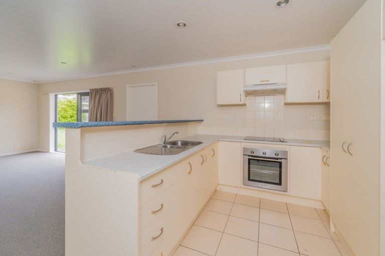 Photo of property in 16 Sambrooke Crescent, Flat Bush, Auckland, 2019