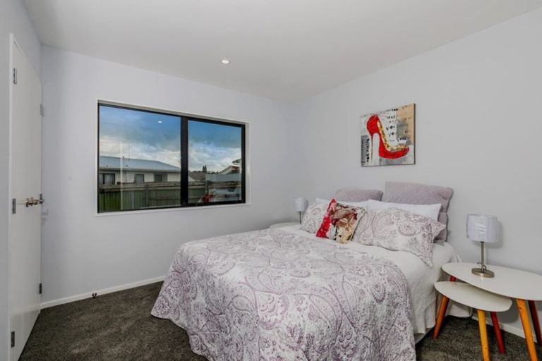 Photo of property in 1/25 Kennington Drive, Clendon Park, Auckland, 2103