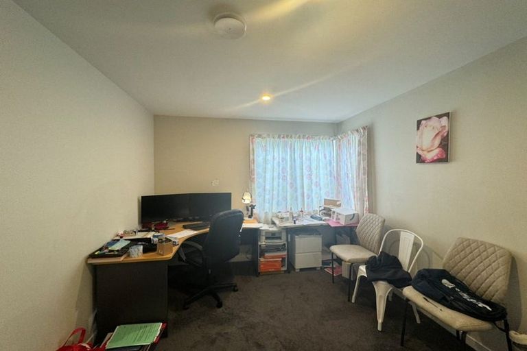 Photo of property in 517 East Coast Road, Murrays Bay, Auckland, 0630