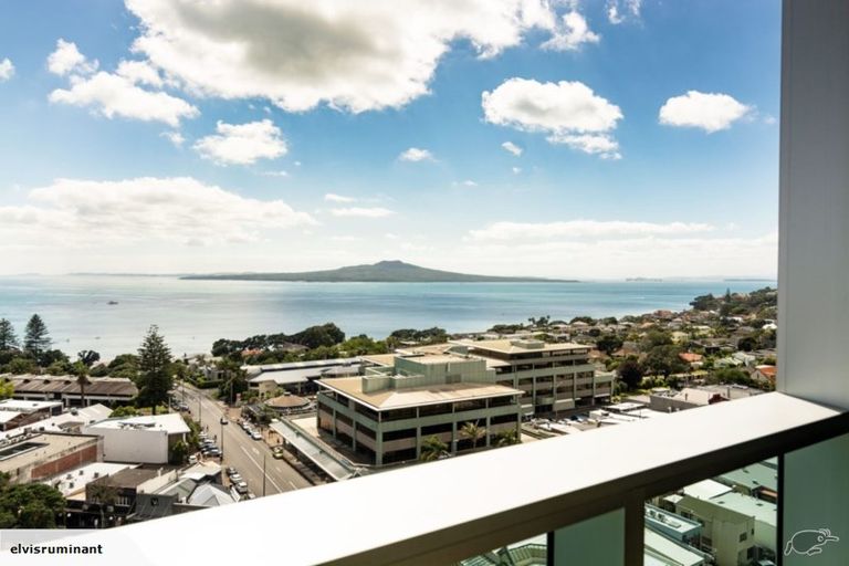 Photo of property in Sentinel Apartments, 1301/3 Northcroft Street, Takapuna, Auckland, 0622