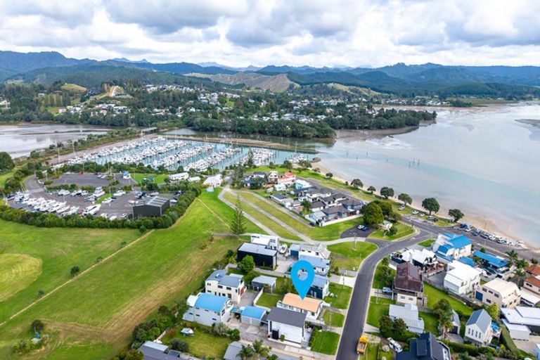 Photo of property in 617a Harbour View Road, Whangamata, 3620