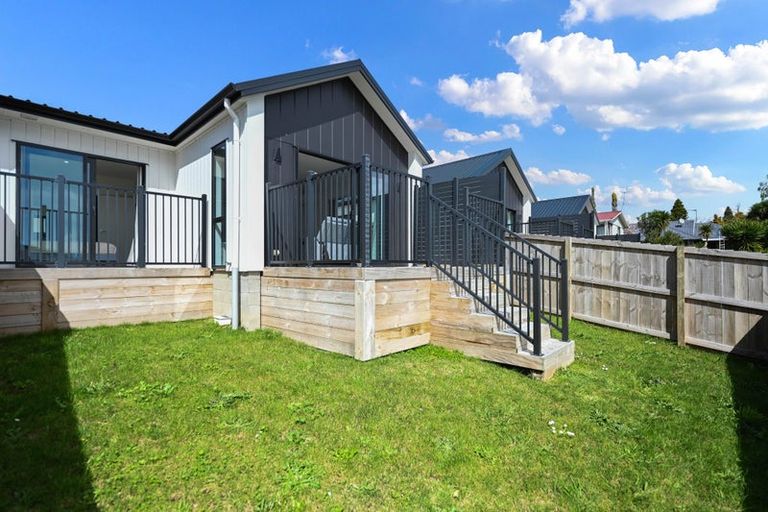 Photo of property in 2/18 Church Road, Pukete, Hamilton, 3200