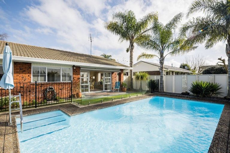 Photo of property in 12 Wilfred Street, St Andrews, Hamilton, 3200