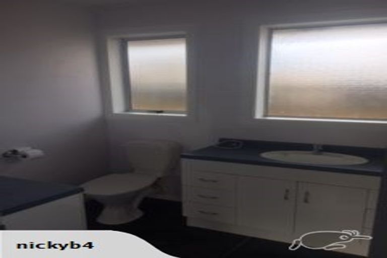 Photo of property in 11 Thurso Place, New Brighton, Christchurch, 8083