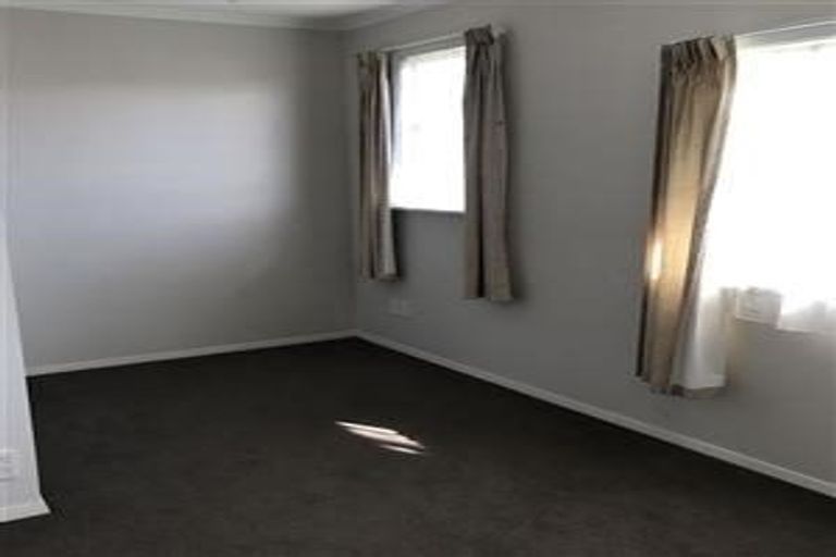 Photo of property in 2 Rutland Street, Levin, 5510