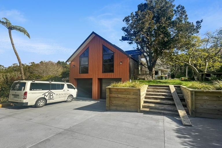 Photo of property in 42 Saxton Road, Upper Vogeltown, New Plymouth, 4371