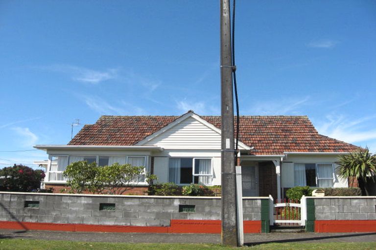 Photo of property in 59 Somerset Street, Brooklands, New Plymouth, 4310