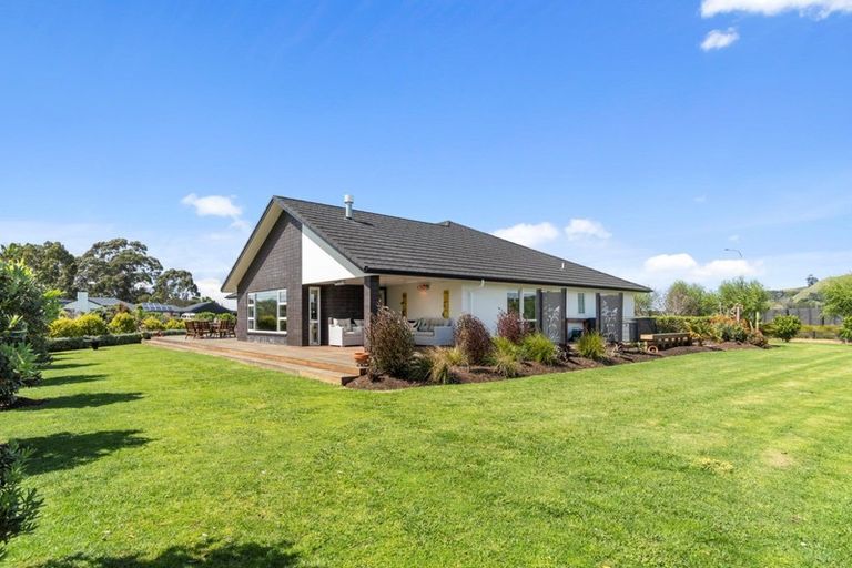 Photo of property in 6 Royal Ascot Drive, Papamoa Beach, Te Puke, 3187