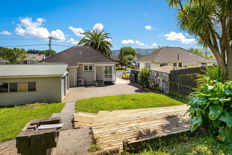 Photo of property in 200 Waddington Drive, Naenae, Lower Hutt, 5011