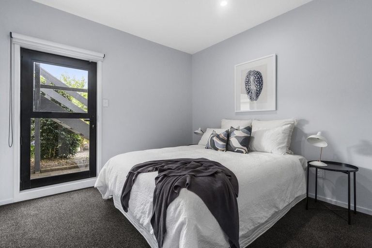 Photo of property in 8 Forsythe Place, Massey, Auckland, 0614