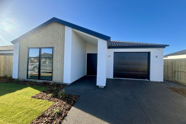 Photo of property in 4 Riroriro Lane, Halswell, Christchurch, 8025